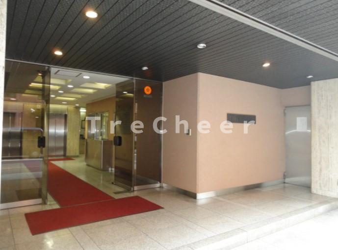 DIK麹町のエントランス