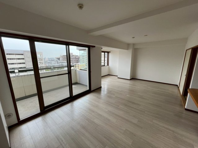 ラモール芦屋の居間・リビング
