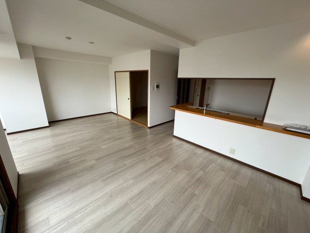 ラモール芦屋の居間・リビング