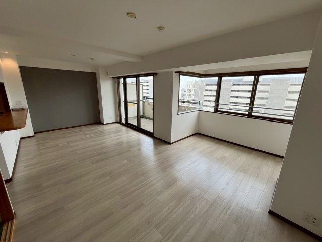ラモール芦屋の居間・リビング