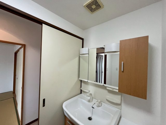 ラモール芦屋の洗面所