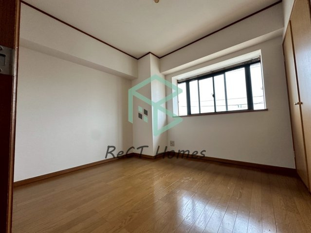 イーストアベニューの居間・リビング