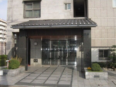 【エントランス】 | オベリスク寿