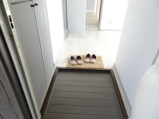 サンビレッジ築捨の玄関