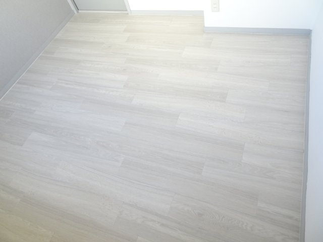 サンビレッジ築捨の洋室