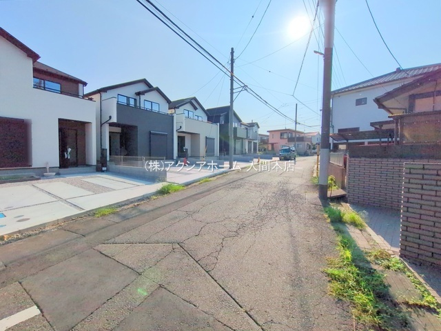 入間市扇台6丁目・全8棟　新築一戸建　5号棟　の前面道路含む現地写真