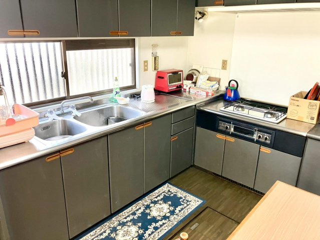坂出市旭町　ミサワホーム施工平屋戸建　敷地面積約８９坪のキッチン|コンパクトなキッチンで掃除もラクラク