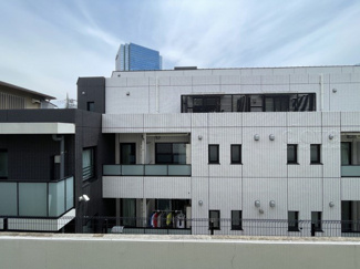 【展望】 | 眼前に広がる空の雄大さと、このお部屋の自慢の一つである「眺望」をご覧ください。毎日、この景色を独り占めできる新生活に夢が広がります。～即日のご見学可能～　お問合せはお気軽にどうぞ。
