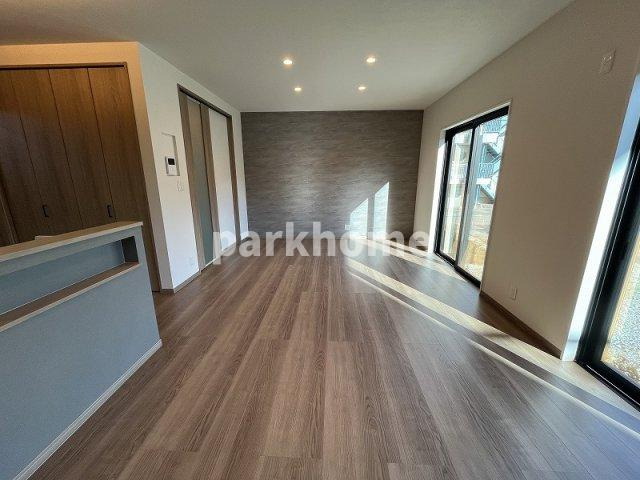 吾川郡いの町枝川　新築戸建ての居間・リビング