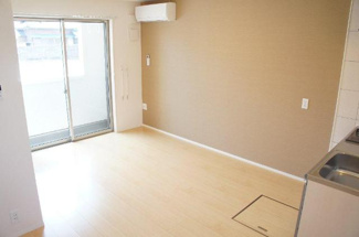 【居間・リビング】 | サンエリーハイム | 室内（イメージ）