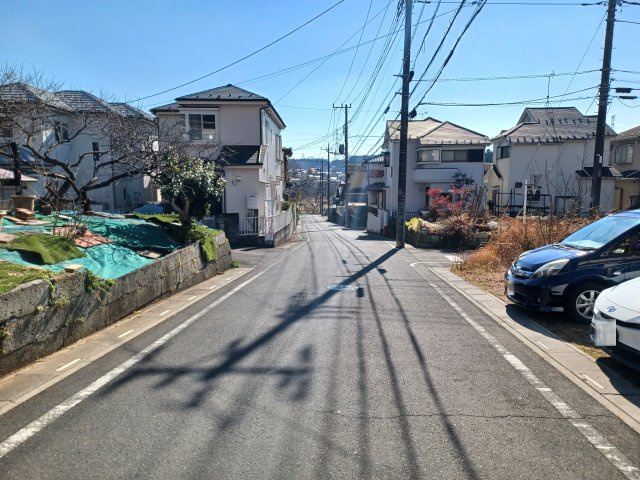 毛呂山町南台 土地26坪の前面道路含む現地写真|東側約5.3ｍ公道に約10.6ｍ接す