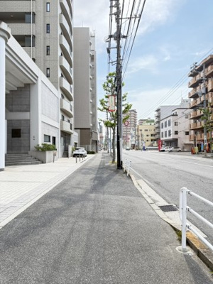 【周辺】 | パーク・シティ庚午中 | 前面道路(歩道)