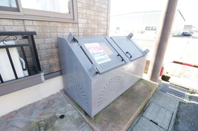  | ロイヤルガーデン砺波Ⅱ　Ｂ