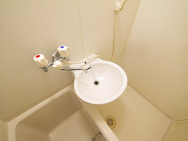 レオパレスクレール　ヨシノの設備|洗面台