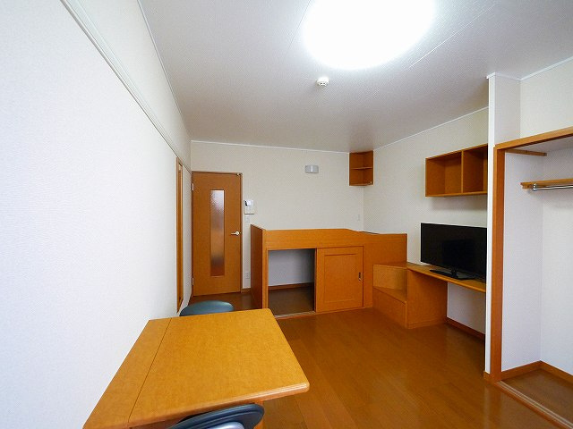 レオパレスクレール　ヨシノの洋室|明るい洋室です