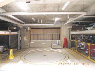 【駐車場】