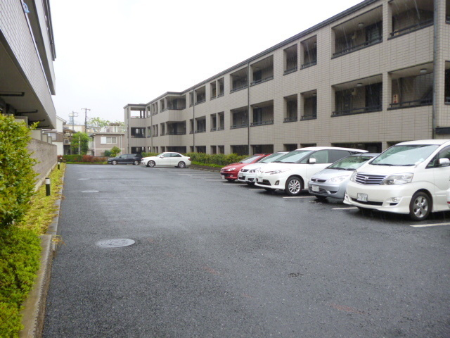 アステイオンⅢの駐車場|★敷地内駐車場あり★