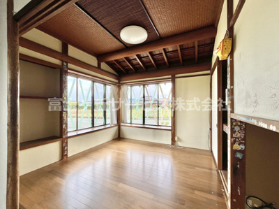 【居間・リビング】 | 磐田市海老島　平屋中古住宅 | 明るく使いやすい居間です