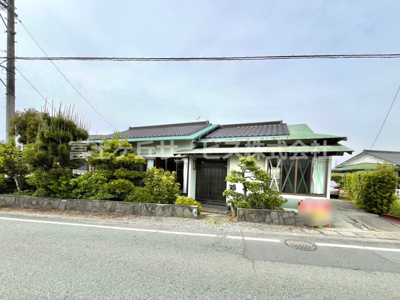 【外観】 | 磐田市海老島　平屋中古住宅 | 平屋4DK+離れの中古住宅。駐車場3台