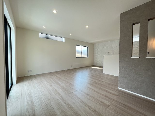 【居間・リビング】 | 福岡市早良区野芥6丁目BH　1号地（全1棟）【仲介手数料無料・0円】 | 現地写真。