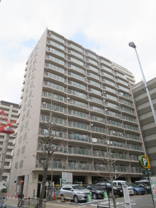 ルネ江坂の外観