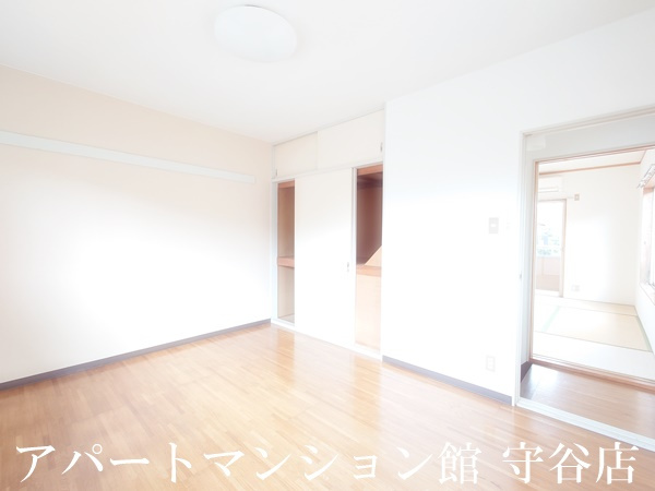 ハイネスハイムBの寝室