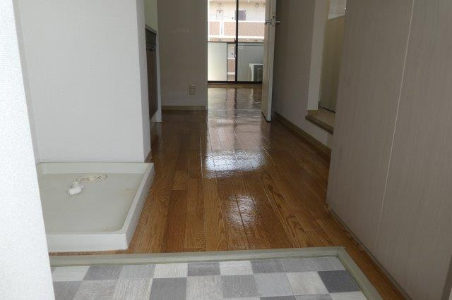 フローレ水江の玄関