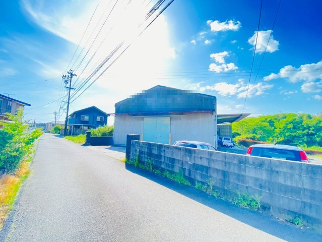 岡町貸倉庫の外観
