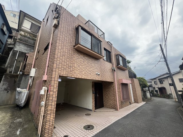 サウナ×ルーバルあります！整いリフォーム【保土ヶ谷区峰岡町】中古戸建の外観|建物外観を気になさる方へ、見た目の良い物件です