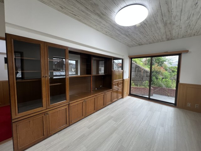 サウナ×ルーバルあります！整いリフォーム【保土ヶ谷区峰岡町】中古戸建の居間・リビング