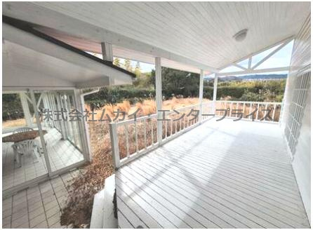 亀岡市篠町篠下長尾　貸店舗のバルコニー