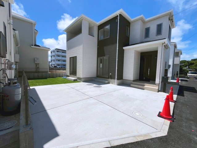 ハートフルタウンうるま市赤野　C号棟の駐車場