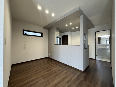 【ダイニング】