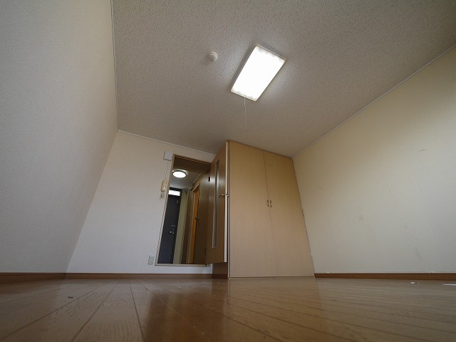 レオパレス冨田の洋室|広々とした洋室です