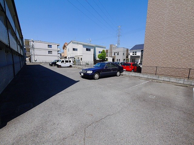 レオパレス冨田の駐車場|駐車場です