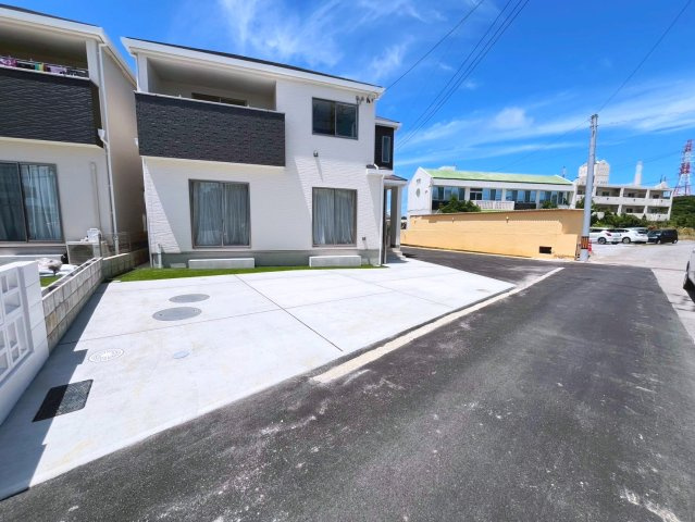 ハートフルタウンうるま市赤野　D号棟の駐車場