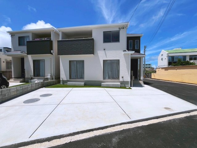 ハートフルタウンうるま市赤野　D号棟の外観