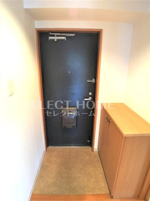 【玄関】 | グラシャスベル広幡 | 収納もある玄関です
同型タイプ