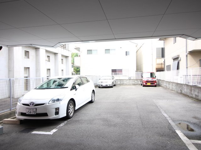 Whisker31の駐車場