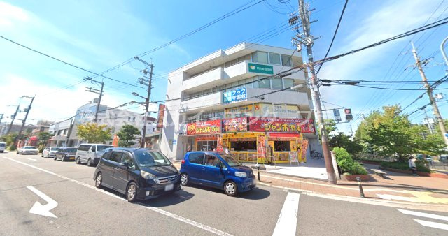 千代田六甲ビルの外観
