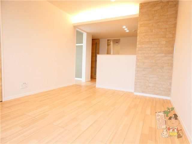 キャステルガーデンの居間・リビング