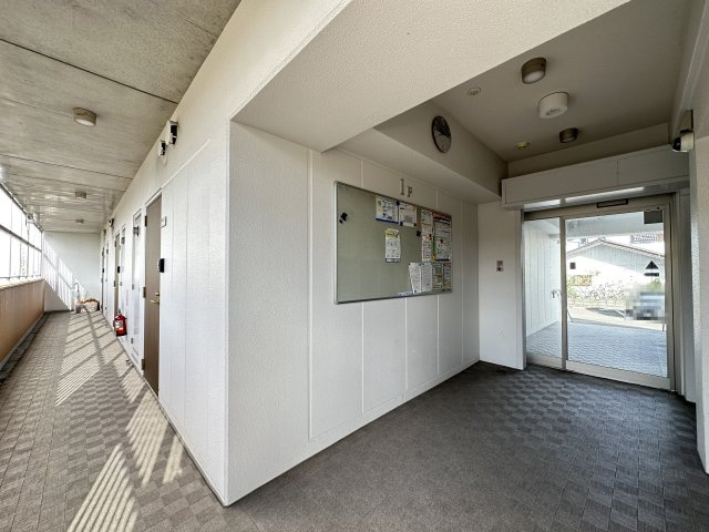 高知インターマンションのロビー