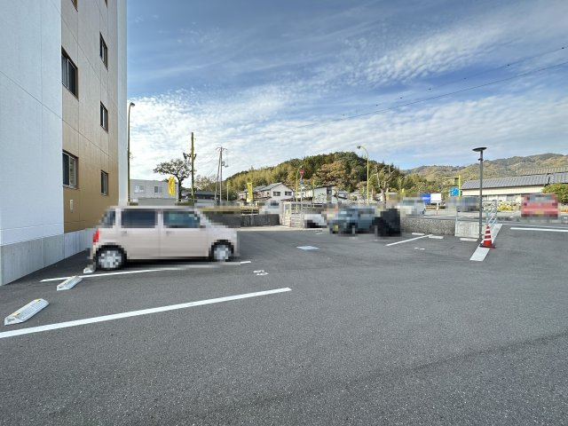 高知インターマンションの駐車場