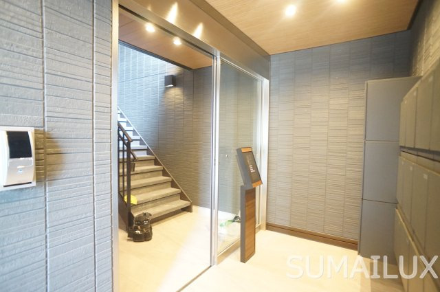 熊本市中央区春竹町大字春竹のアパートのロビー