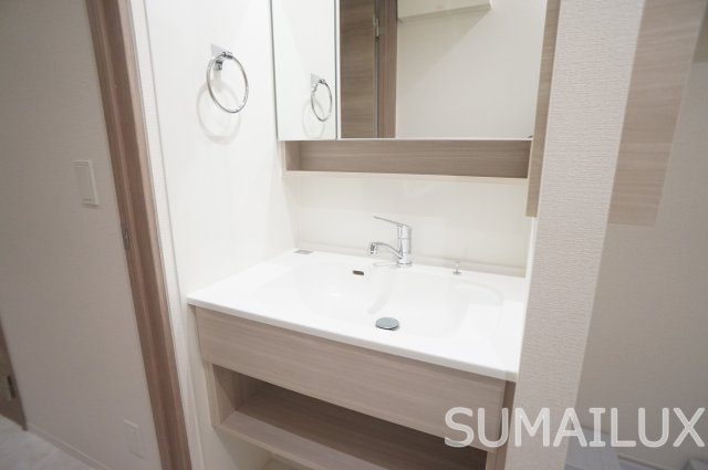 熊本市中央区春竹町大字春竹のアパートの独立洗面台