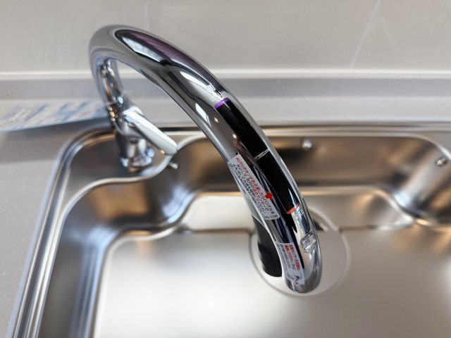 板橋区高島平1丁目 限定1棟のキッチン|気軽に手洗いができ衛生的なタッチレス水栓を装備しています