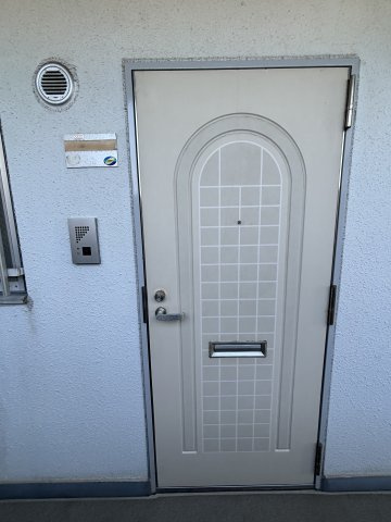 クリオ平塚六番館の玄関