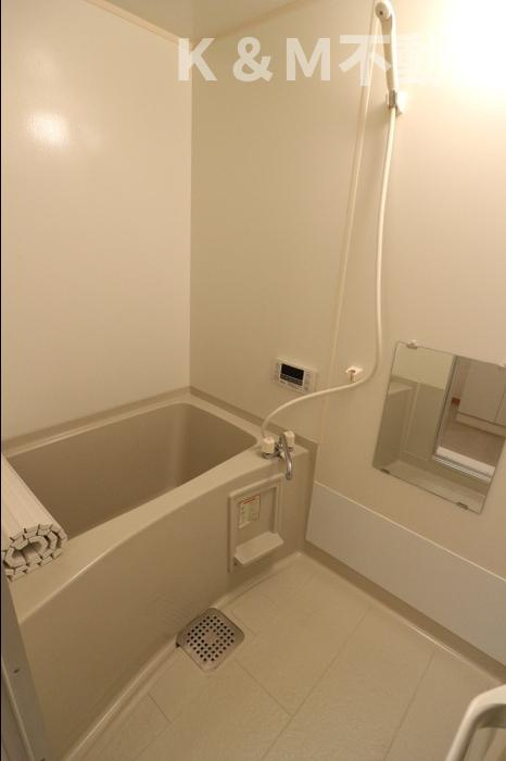 エミネンスの浴室|お風呂で日々の疲れを落としましょう
同タイプのお部屋の写真です。