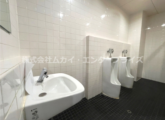 TOYOビルのトイレ