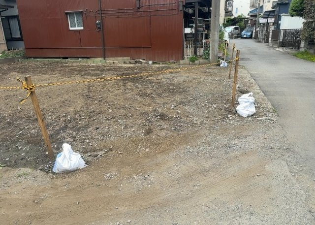 【外観】 | 土地の面積＝住宅面積ではありません。建ぺい率の問題などで、土地のある場所によって住宅を建てられる面積は限られています。高さもしかり、「土地」という言葉の中には、建築条件も含まれると考えておきましょう。